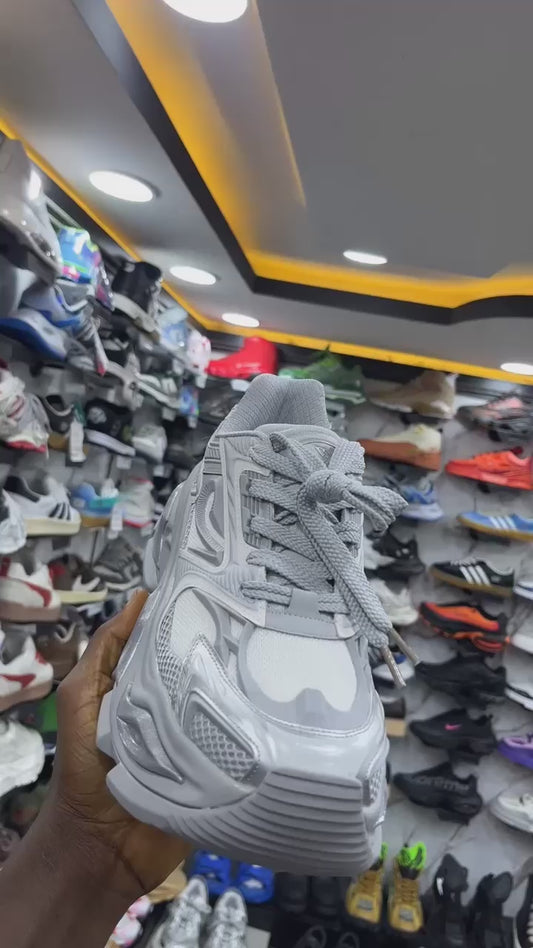 ORIGINAL HIGH QUALITY SNEAKERS